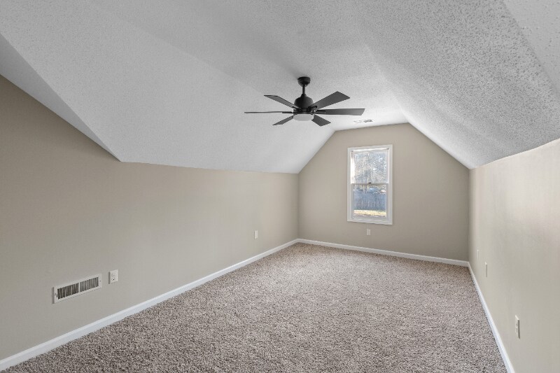 Building Photo - 194 Marlboro Way