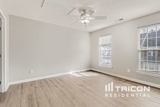 Building Photo - 5007 Tribecca St