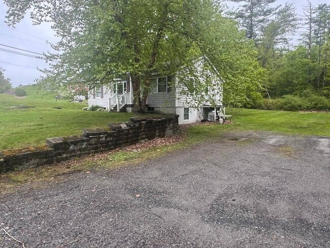 Building Photo - 3 Pine Crest Dr