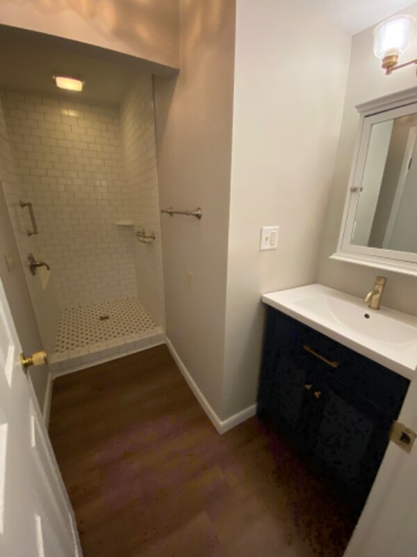 Building Photo - 305 E Main St