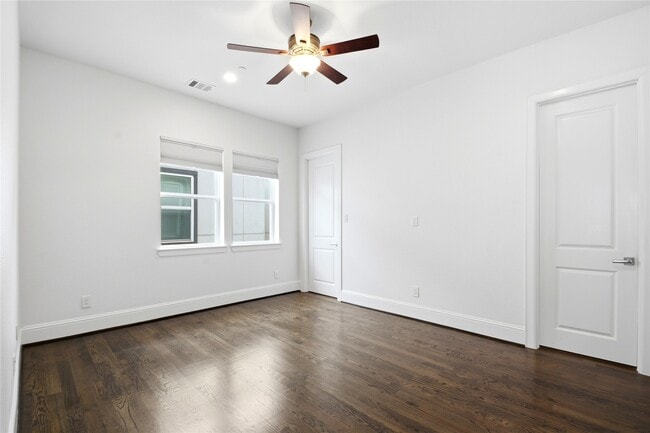 Building Photo - 2119 Taft St