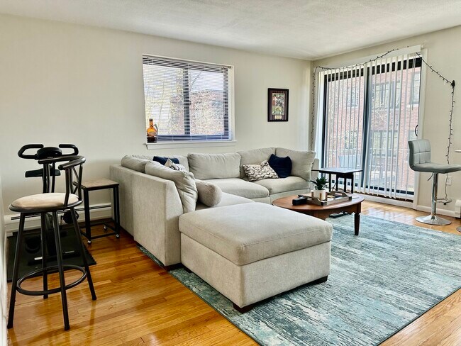 Building Photo - 85 Sutherland Rd