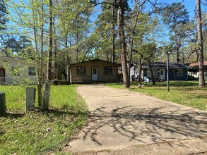 Building Photo - 28613 Netawake Ct