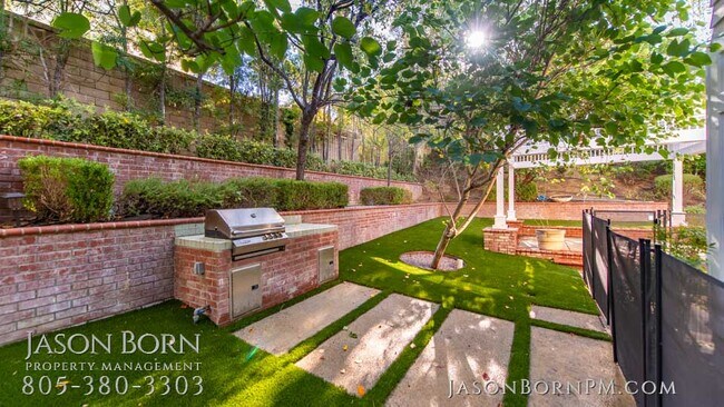 Building Photo - 22322 Cairnloch St