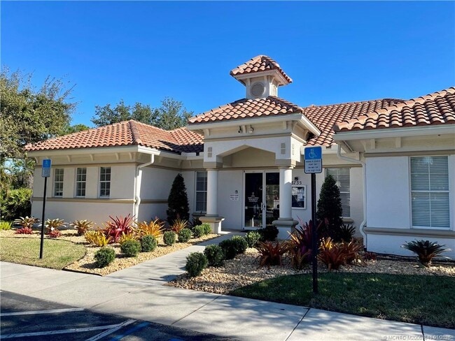 Building Photo - 3701 NW Willow Creek Dr