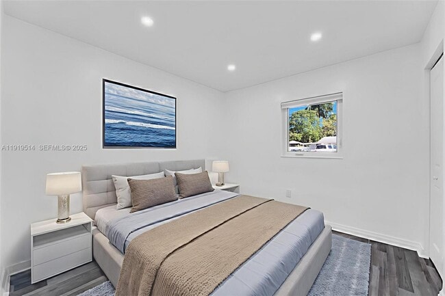 Building Photo - 4917 SW 43rd Terrace