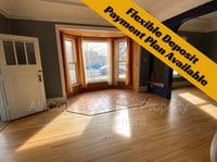 Building Photo - 418 S 6th St