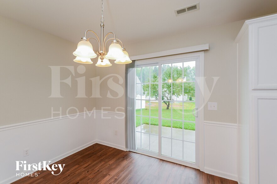 Building Photo - 5121 Brahman Trail