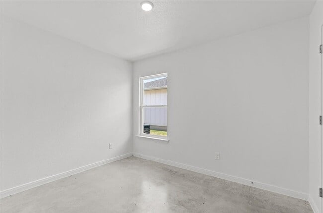 Building Photo - 911 Sevenleaf Ln