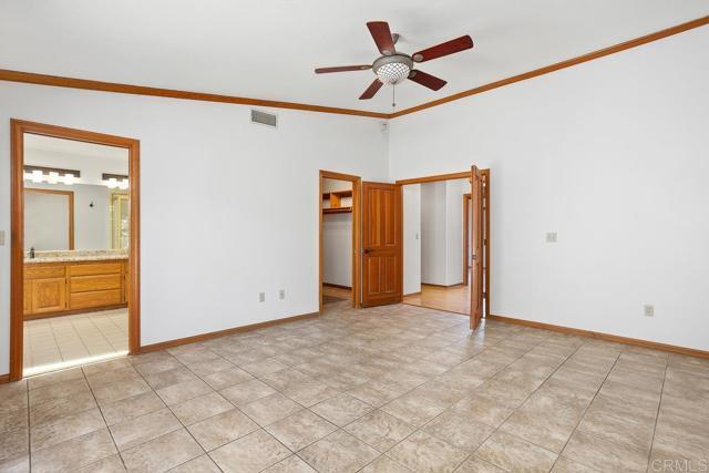 Building Photo - 4000 James Dr