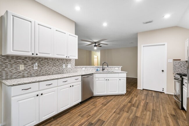 Building Photo - 26 S Vesper Bend Cir