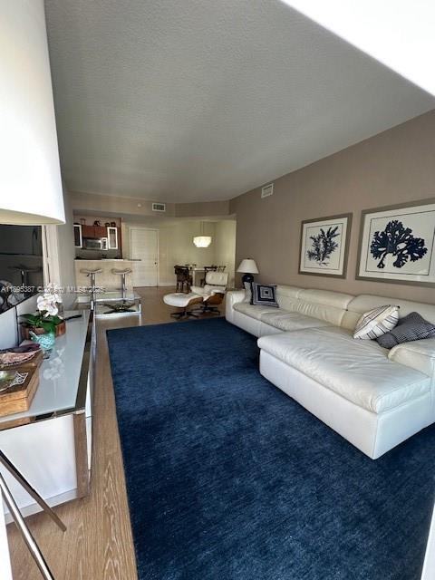 Building Photo - Stylish 2BR/2BA Apartment in Aventura Reso...