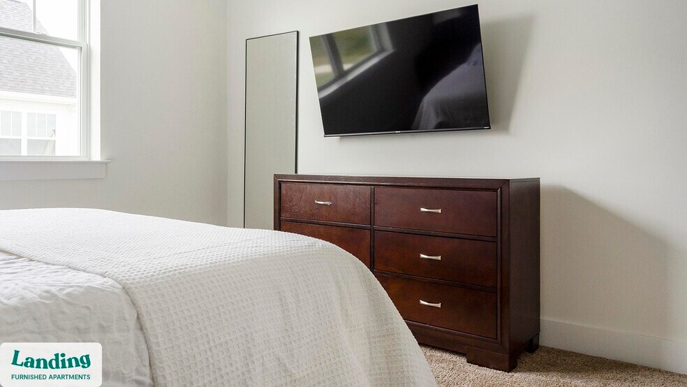 Building Photo - 901 Kelly Green Ln