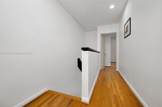 Building Photo - 2600 Cardena St