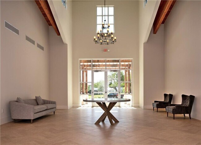 Building Photo - 368 Rend Dr