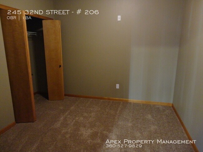 Building Photo - Stoneway Apartments