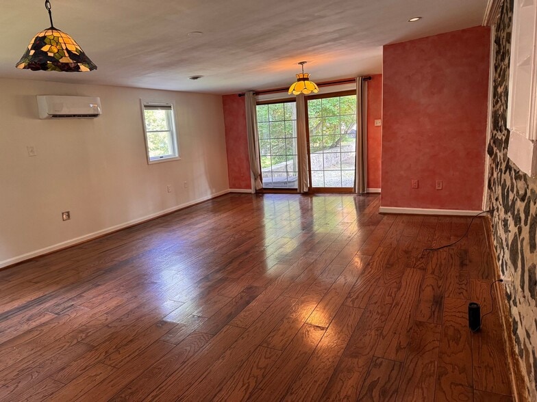 Building Photo - 3886 College Ave