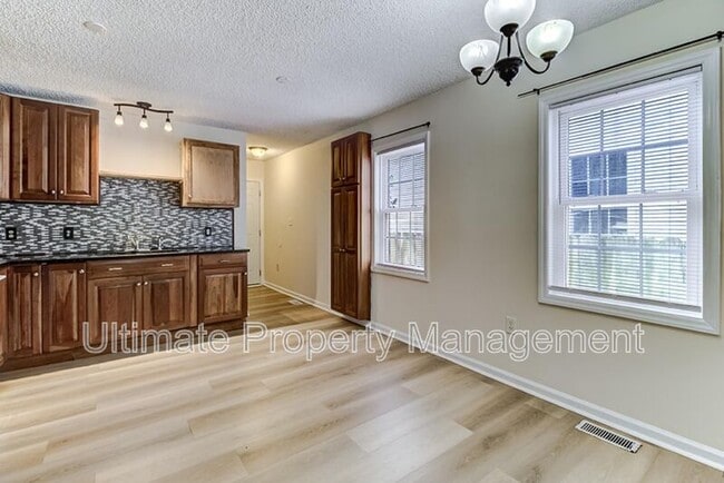 Building Photo - 1314 Dock St