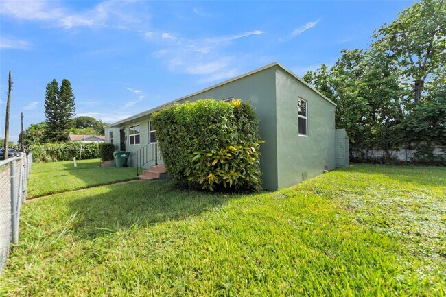 Building Photo - 8096 NW 4th Ave