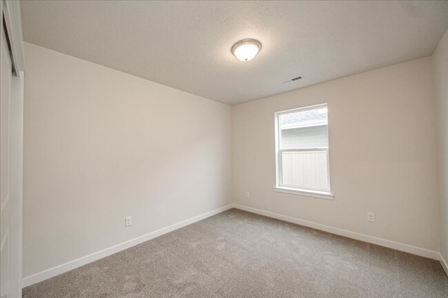 Building Photo - New Construction Nampa Home - Close to fre...