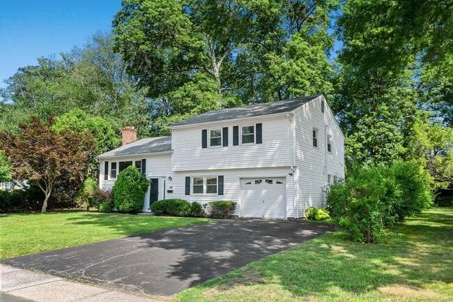 Building Photo - 36 Fuller Dr