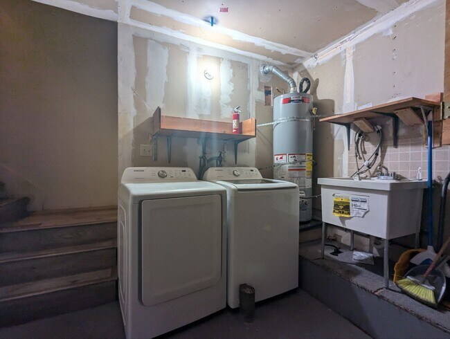 Building Photo - 38860 Cherry Glen Common