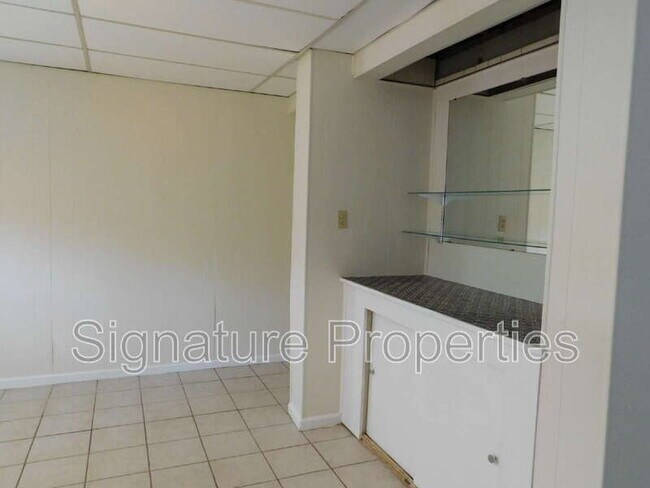 Building Photo - 10192 Iron Mill Rd