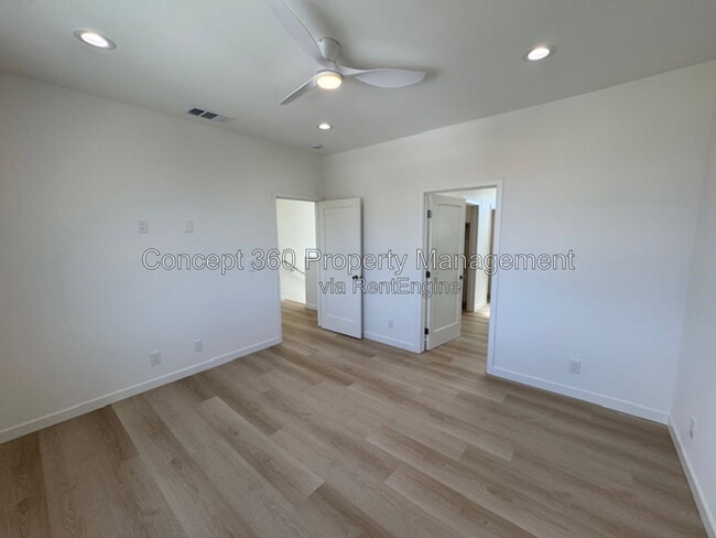Building Photo - 6168 Briercrest Ave
