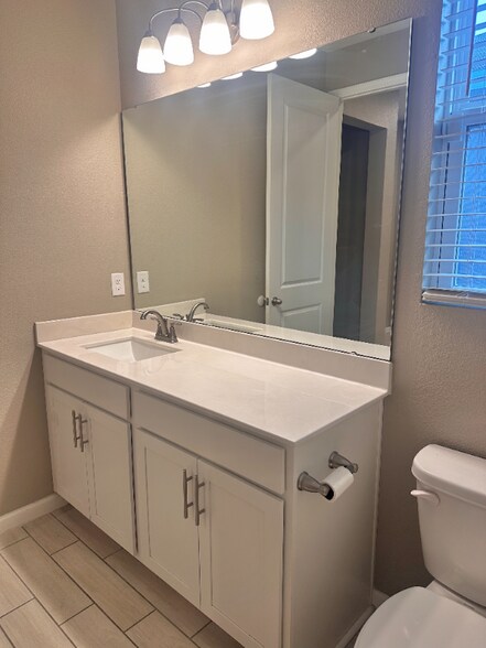 Building Photo - 5224 Meadow Song Dr