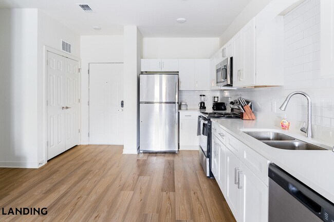 Building Photo - 6225 Mobile Hwy