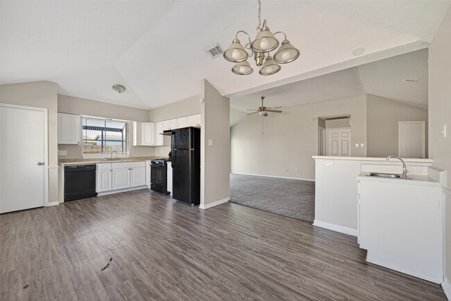 Building Photo - 22718 Pebworth Pl