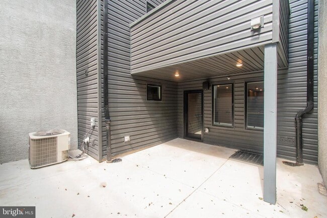 Building Photo - 1616 Kater St