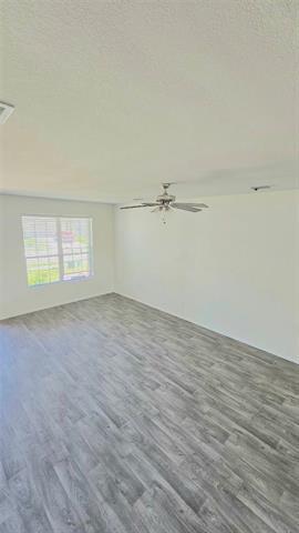Building Photo - 1004 Waverly Dr