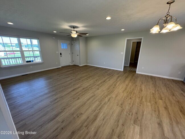 Building Photo - 25 Mandan Ct
