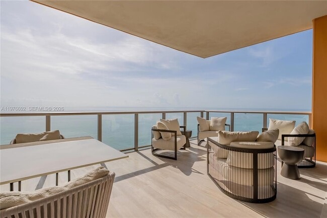 Building Photo - 17749 Collins Ave