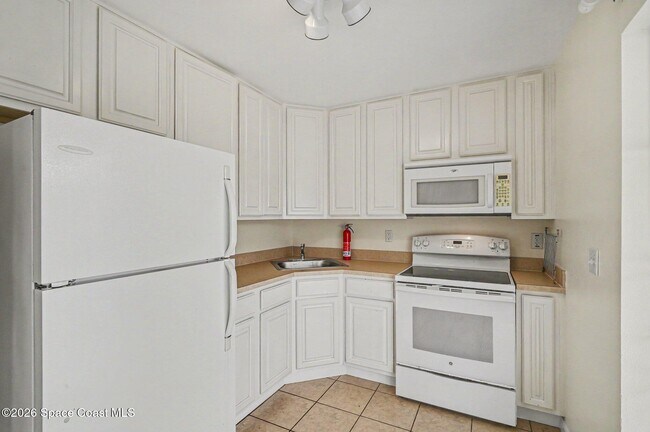 Building Photo - 255 W Towne Pl