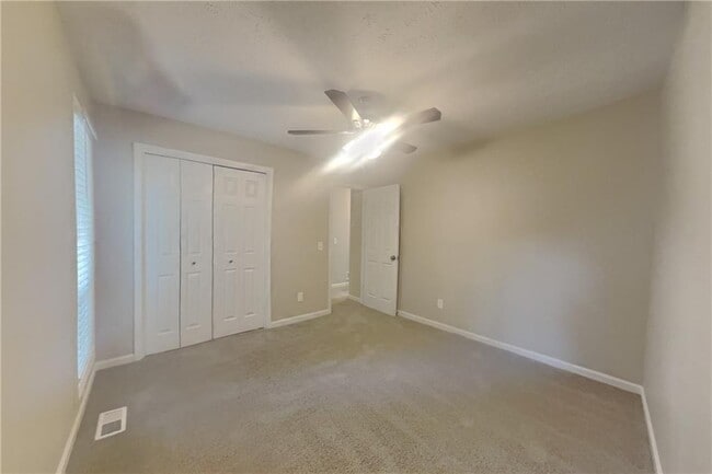 Building Photo - 2742 Bentwood Dr