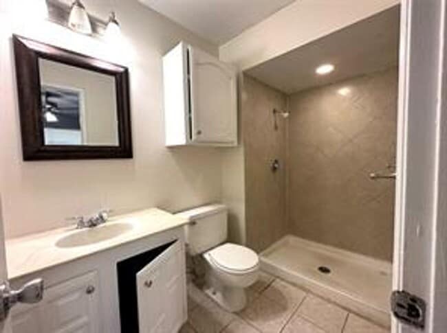 Building Photo - Great location in Plano! Ready beginning of Oct