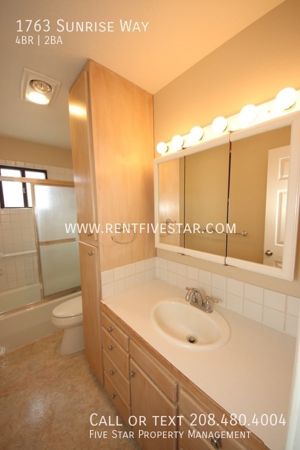 Building Photo - 1763 Sunrise Way