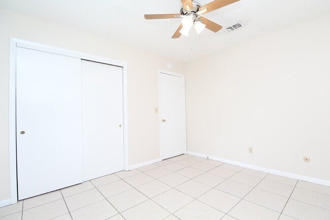 Building Photo - 2BR Duplex Near Blackwater River & Carpenter’s Park with Tile Flooring Throughout