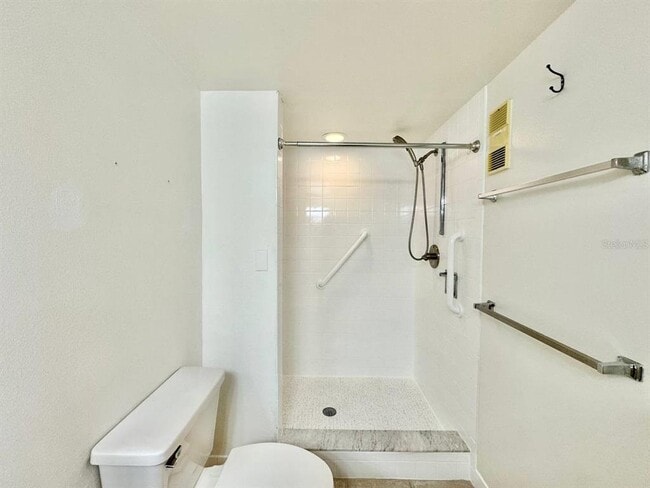 Building Photo - 2333 Feather Sound Dr