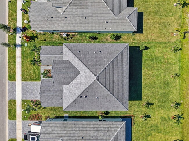 Building Photo - 15120 Wildwood Cir