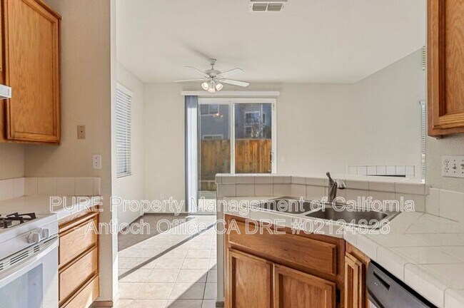 Building Photo - 1100 Twinbridge Ct