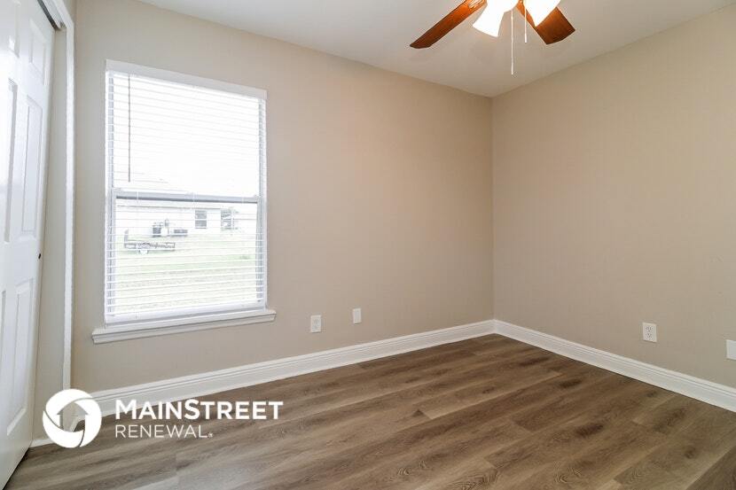 Building Photo - 3709 15th St W