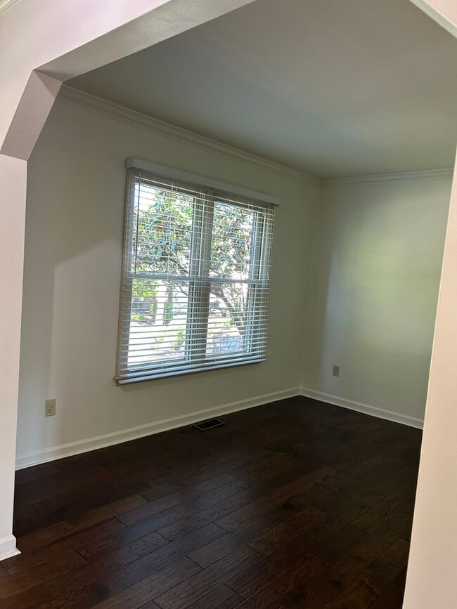 Building Photo - 4 Bedrooms with Finished Basement and Bonu...