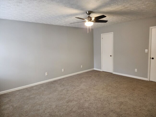 Building Photo - Beautiful 4 bed 3 bath home located in Acworth