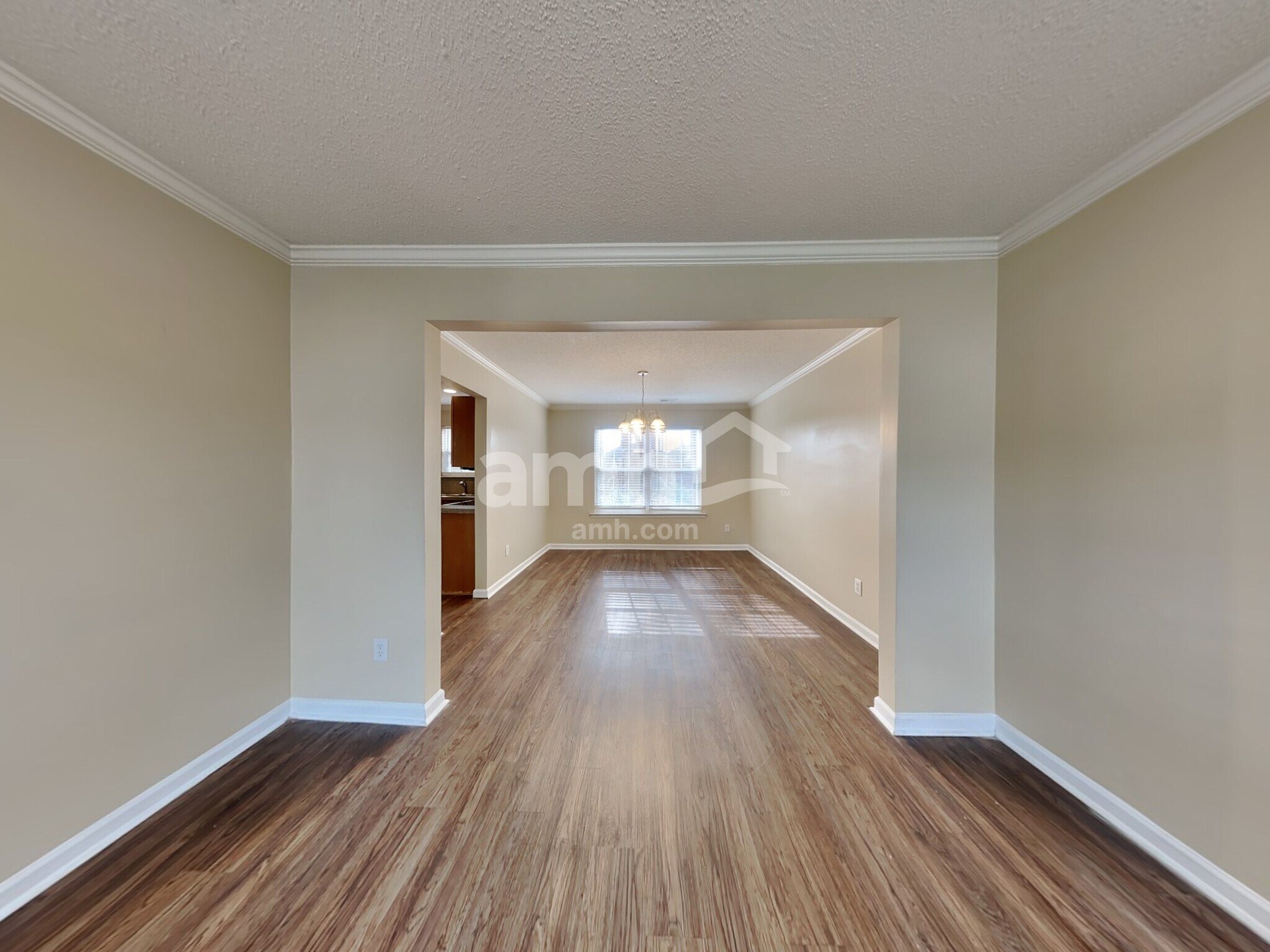 Building Photo - 542 Birchtree Valley Ct