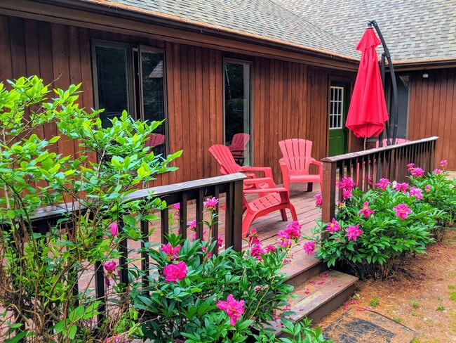 Building Photo - 66 Paquette Dr