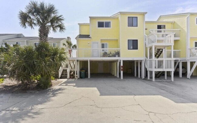 Building Photo - PERFECT OCEANFRONT WINTER WORK-FROM-HOME GETAWAY