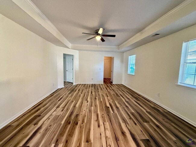 Building Photo - 126 Kensington Cir